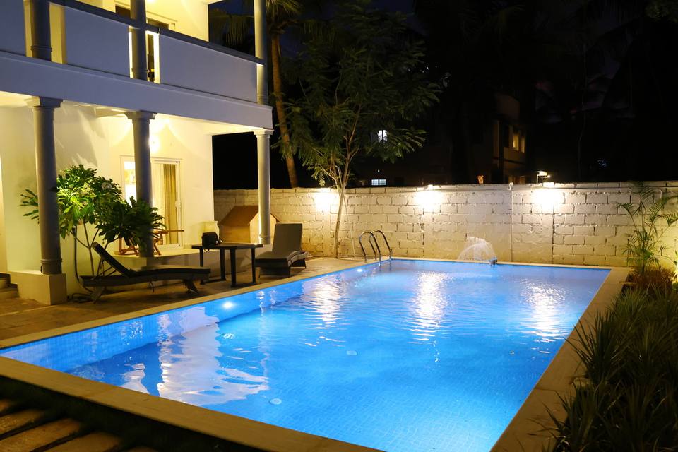The pool and verandah at night